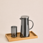 SET X 8. JARRA 1450 ML / 6 VASOS 280 ML BANDEJA 6.5*10CM X 8.2*24.2 CM VIDRIO BLACK