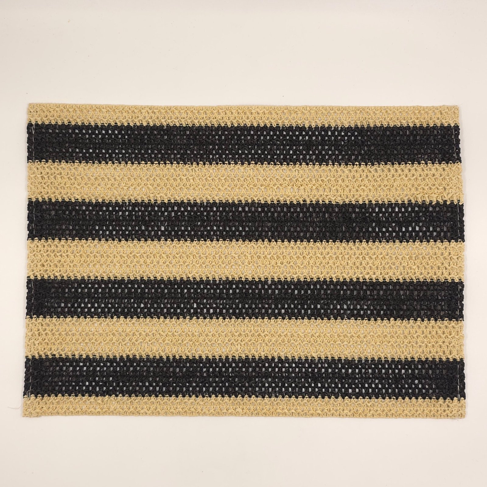 1000775479-scaled-1.jpg PLATO DE SITIO RAYAS NATURAL/BLACK 30*45 CM (EMC 32-12) - Imagen 1
