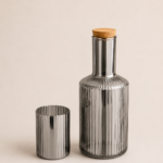 PACK X 7 / BOTELLA 900ML Y 6 VASOS APILABLES 250ML GRIS