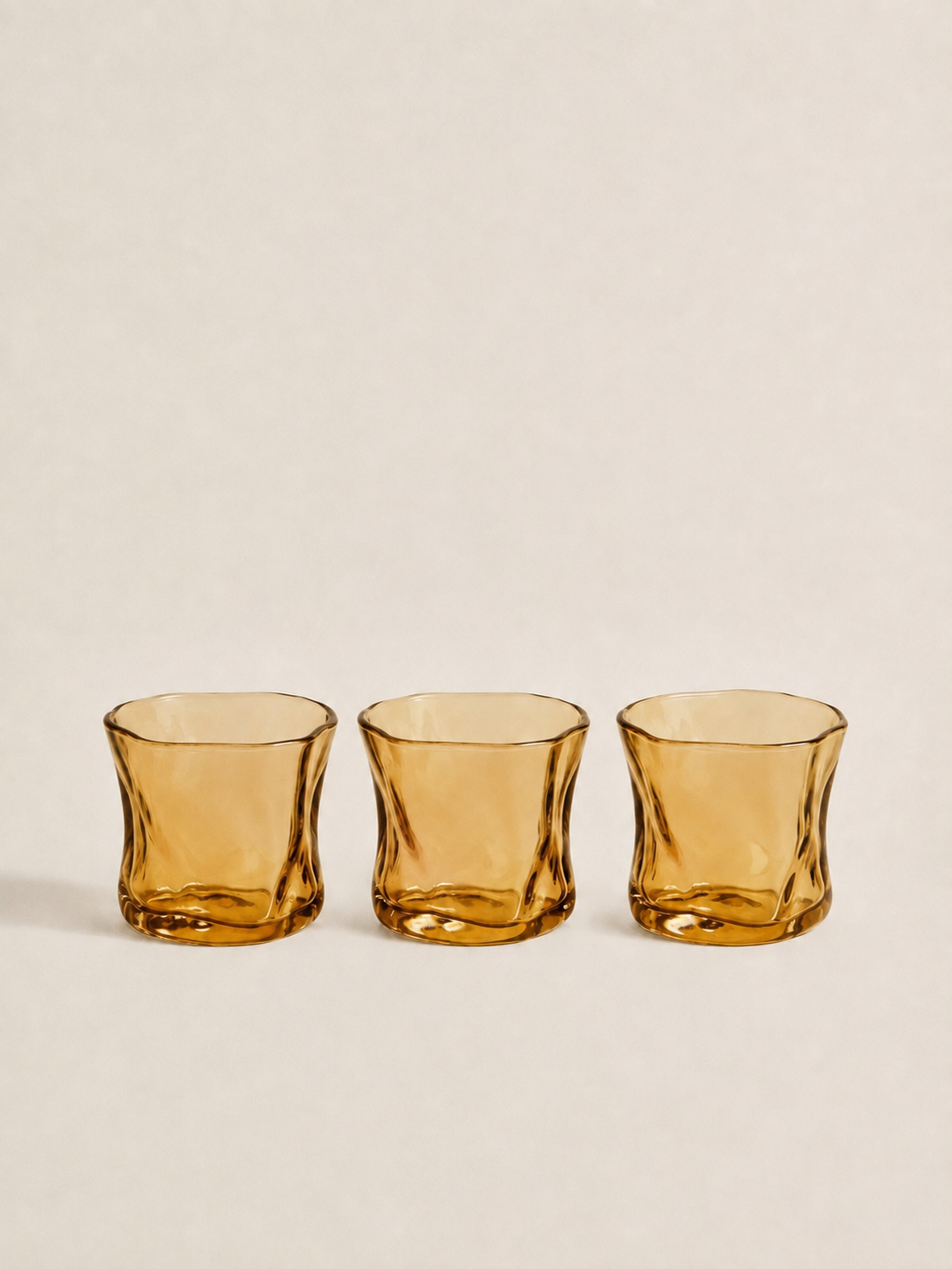 AA16D93C-F05A-467D-BD11-74BEEC306338 SET 6 VASOS AMBAR 225ML(HE 09) - Imagen 1