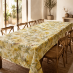 MANTEL TROPICAL MECÁNICO ESTAMPADO AIRE DE OTOÑO MOSTAZA2,5 X 1,40 MTS APROX