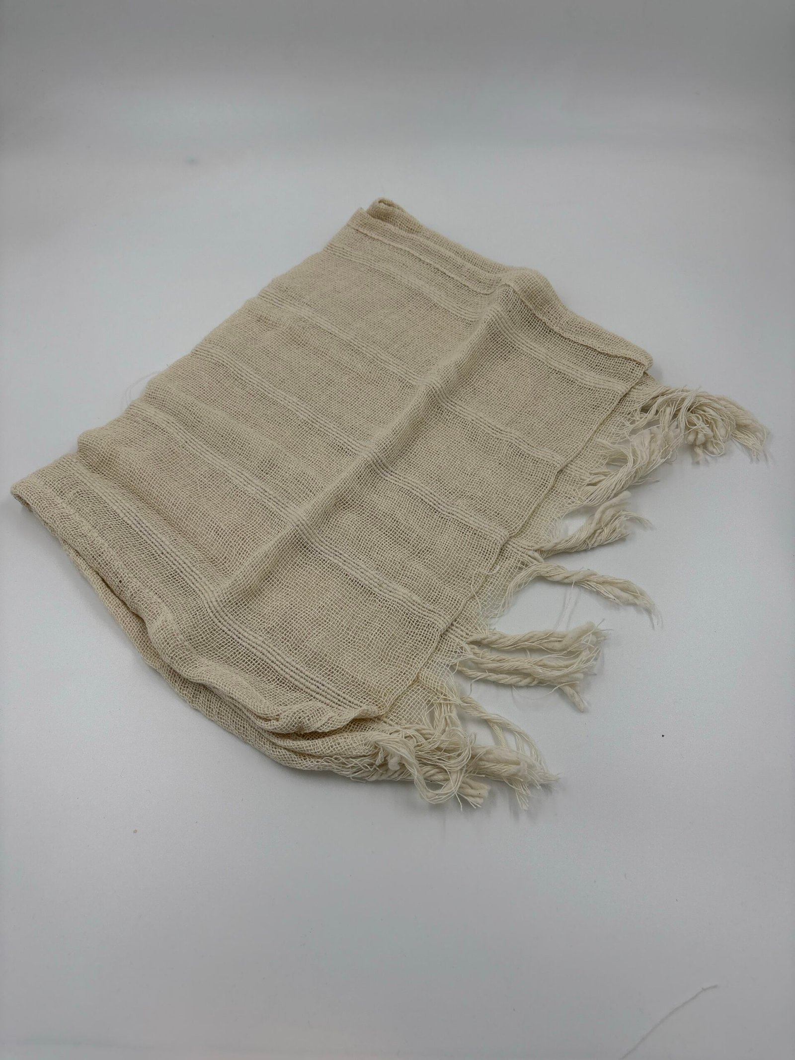bf5e4306-4368-4041-a89d-6645500d2b24-51307-00000f2482bb312e_file-scaled-1.jpeg CAMINO GASA NATURAL/BEIGE 1.45CM X 45CM - Image 1